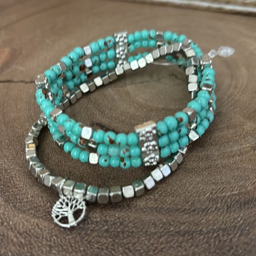 Myra Naida’s Cove Bracelet - Picture 3 of 8